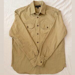 Men’s Banana Republic Button-Up Shirt - Size Medium